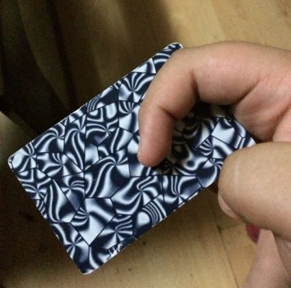 纸牌飞镖