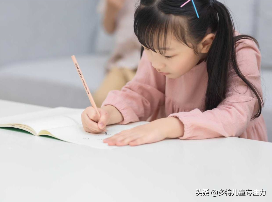 孩子语言发育迟缓的原因