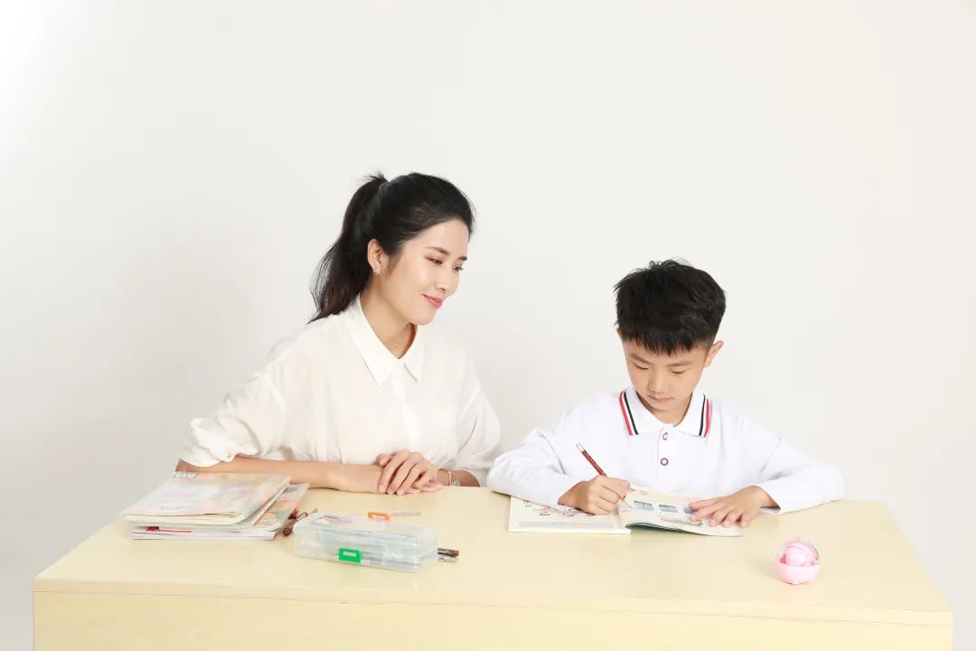 孩子多动症的表现