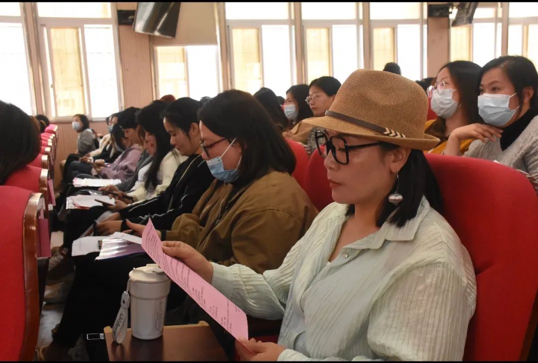 多特儿童专注力教授团队公益讲座
